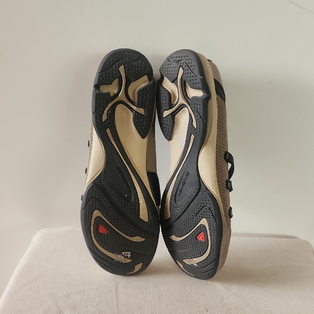 Salomon Women's Black and Tan Casual Slip-on Shoes. - Picture 10 of 11